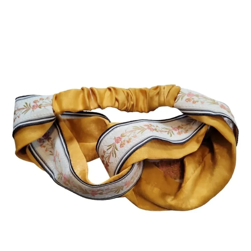 NWOT BOHO FLORAL RIBBON AND FABRIC LOOPED HEADBAND OSFM